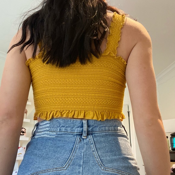 Straight line yellow/mustard tank girly crop - Picture 2 of 2